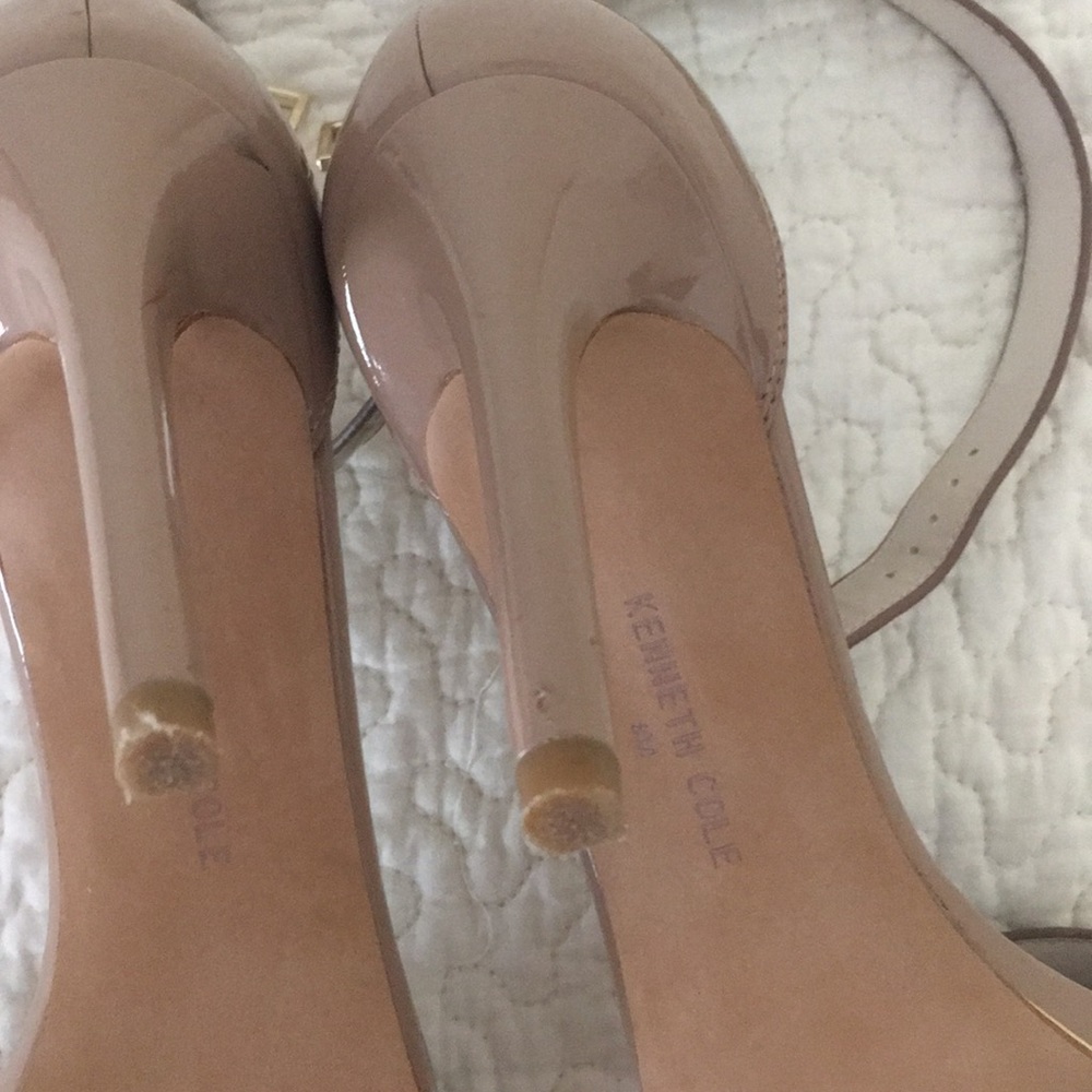 Shoes - Picture 5 of 6